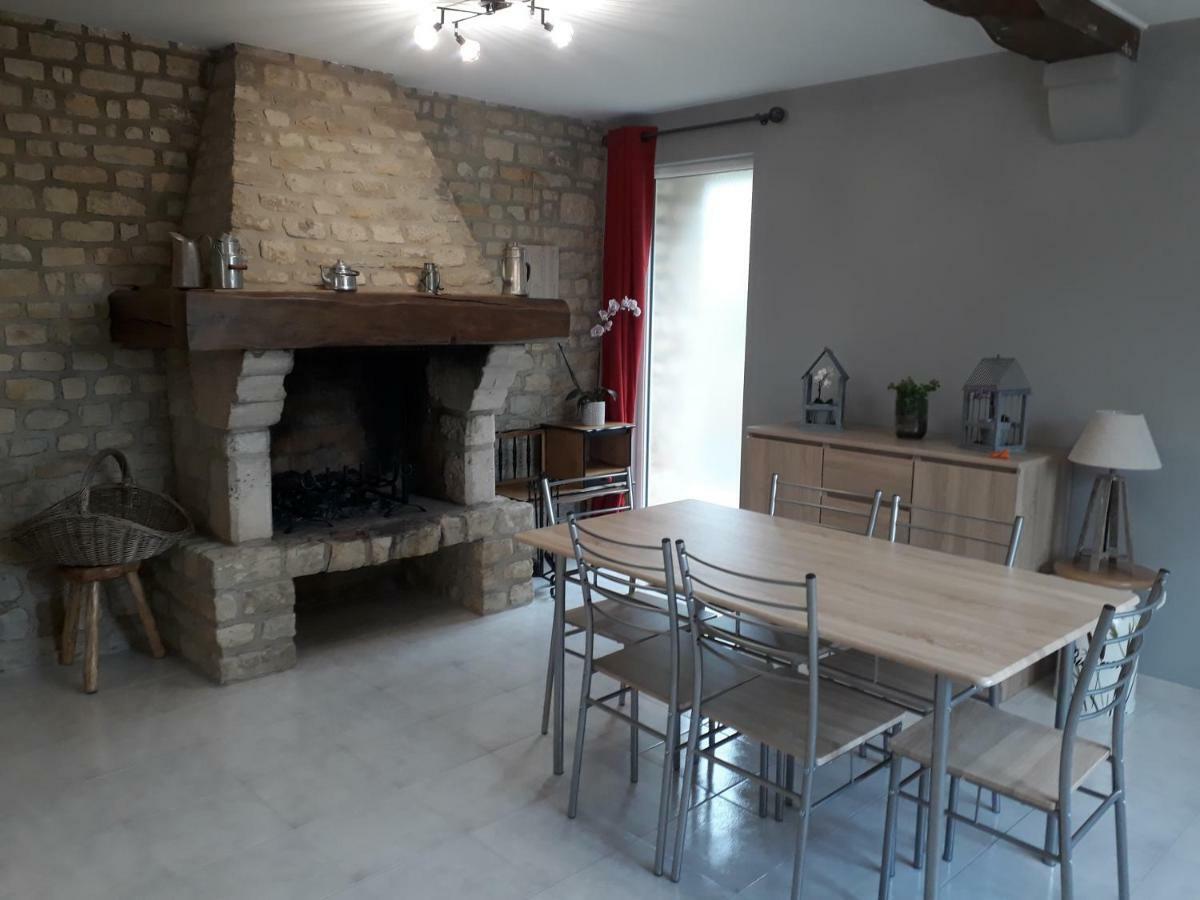 Gite " Le Vieux Noyer" Liesville-sur-Douve Zewnętrze zdjęcie